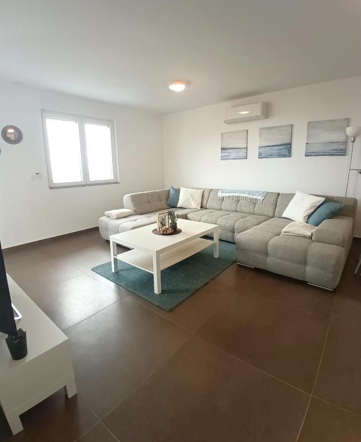 Krmpote-Vodice Searenity Pool Suite - Seafront מראה חיצוני תמונה